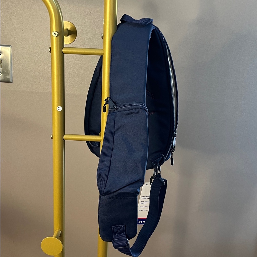Champion Method Dark Blue / Navy Sling Strap Bag - Picture 9 of 10